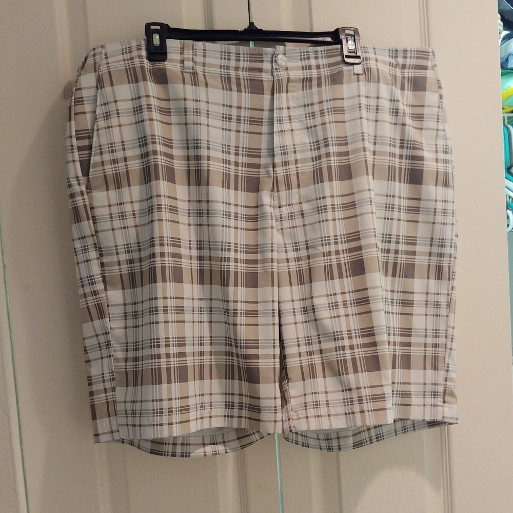 Plaid short
